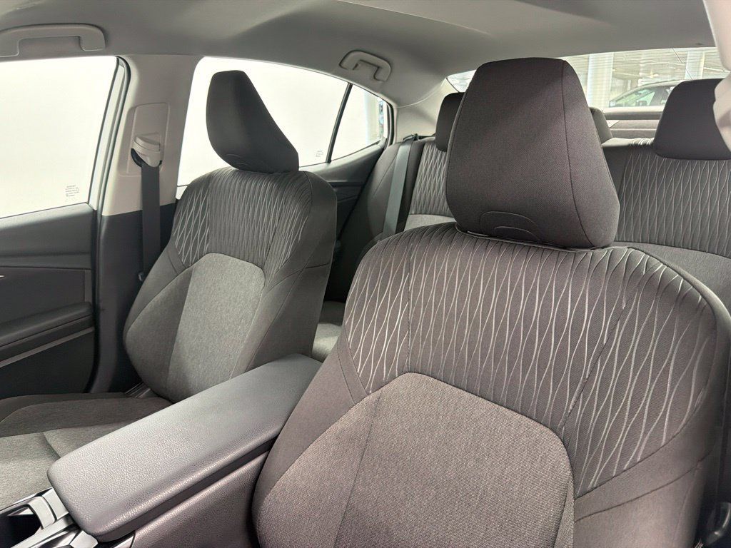 Used 2026 Toyota Camry LE FWD image 23