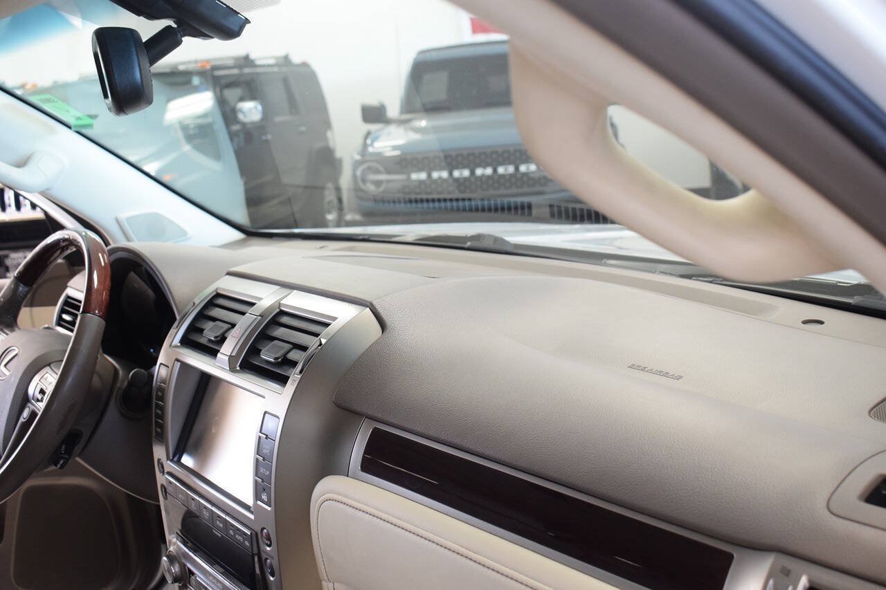 Used 2014 Lexus GX 460 w/ Premium Package AWD/4WD image 25