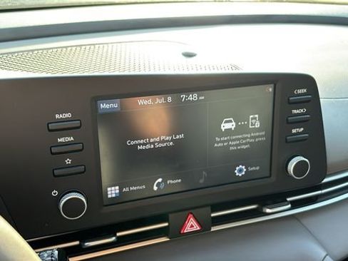 Used 2021 Hyundai Elantra SEL FWD image 15