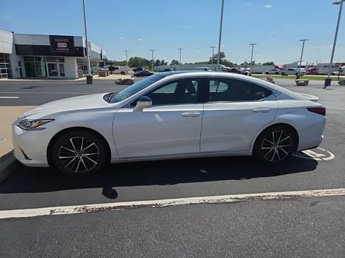 Used 2022 Lexus ES 350 w/ Premium Package FWD image 3