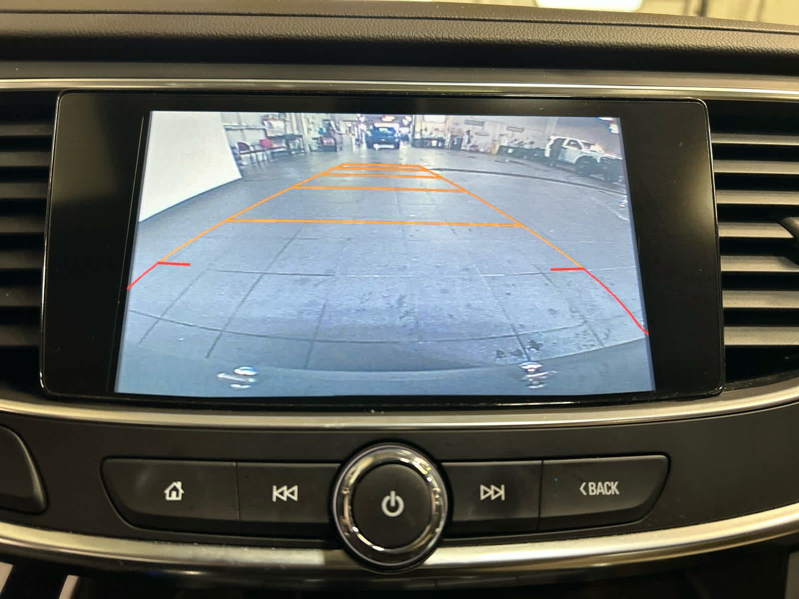 Used 2017 Buick LaCrosse Preferred FWD image 5