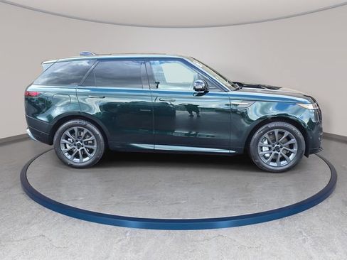 New 2026 Land Rover Range Rover Sport Dynamic SE AWD/4WD image 4