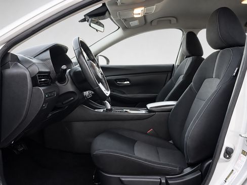 Used 2020 Nissan Sentra SV FWD image 25