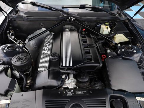 Used 2004 BMW Z4 3.0i RWD image 16