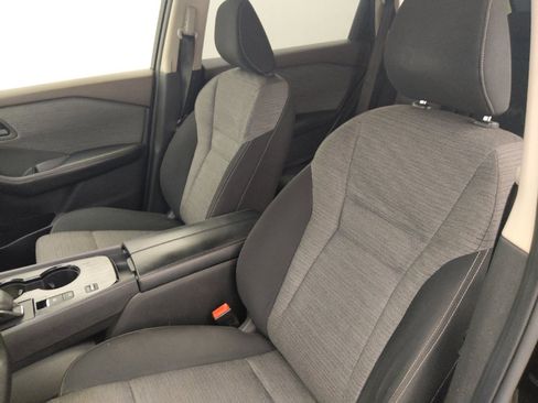 Used 2021 Nissan Rogue S FWD image 17
