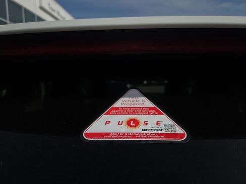 Used 2023 Volkswagen Atlas Cross Sport SE w/ Black Wheel Package AWD/4WD image 10