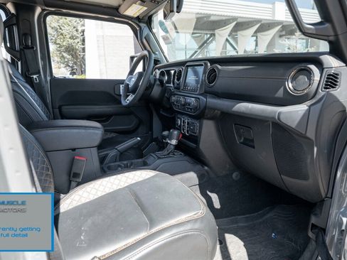 Used 2023 Jeep Gladiator Overland image 13