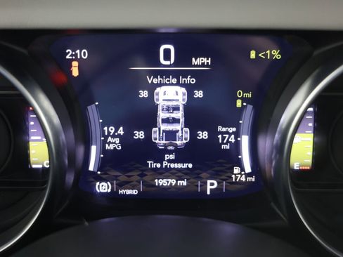 Used 2022 Jeep Wrangler Unlimited Sahara image 12