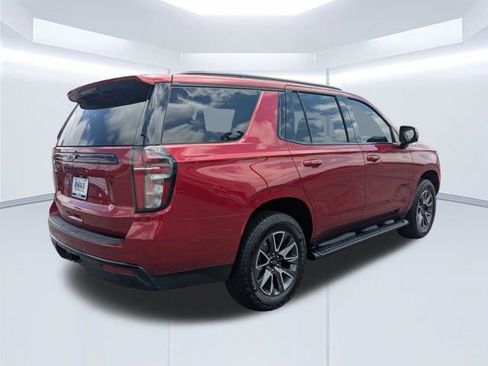 Used 2024 Chevrolet Tahoe Z71 w/ Luxury Package AWD/4WD image 4