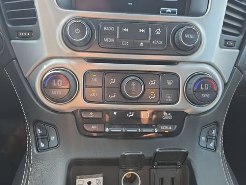 Used 2018 GMC Yukon SLT w/ Premium Edition AWD/4WD image 13
