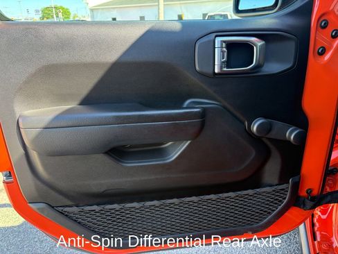 Used 2023 Jeep Wrangler Sport AWD/4WD image 10