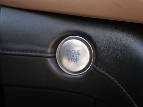 Used 2023 Hyundai Santa Fe SEL w/ Premium Package image 32