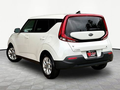 Used 2021 Kia Soul S FWD image 4
