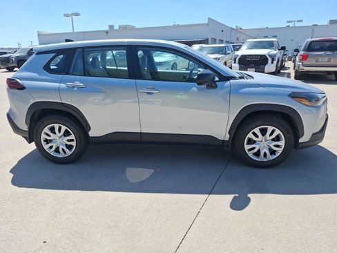 Used 2026 Toyota Corolla Cross L FWD image 7