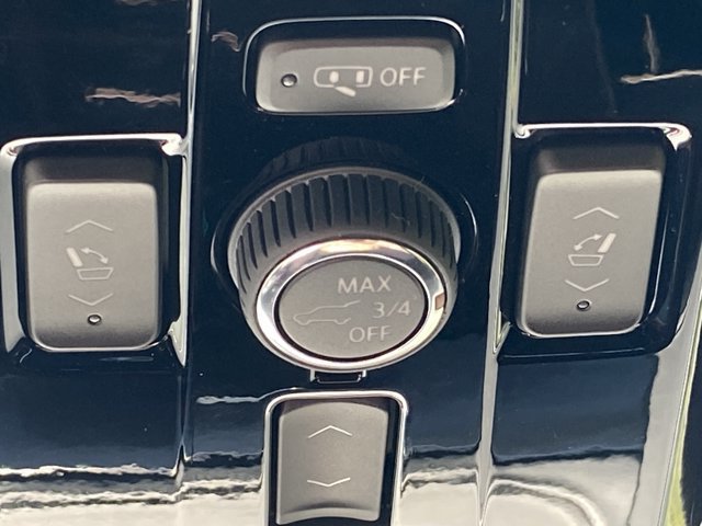 Used 2026 GMC Yukon Denali Ultimate AWD/4WD image 46