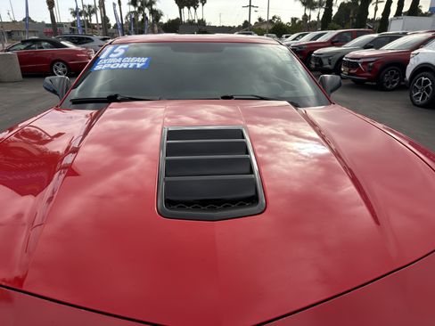 Used 2015 Chevrolet Camaro SS RWD image 40
