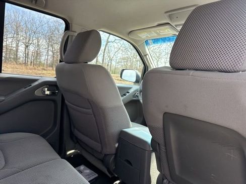 Used 2012 Nissan Frontier SV w/ SV Premium Utility Pkg image 26