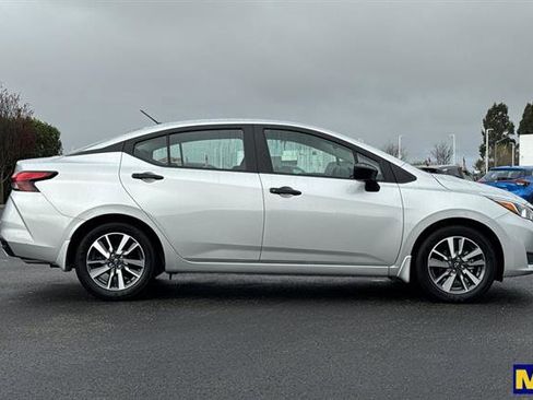 Used 2024 Nissan Versa S w/ S Plus Package image 3