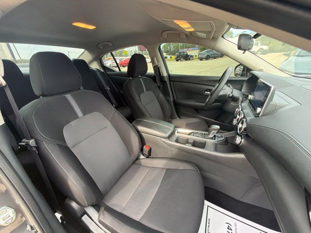 Used 2024 Nissan Sentra SV FWD image 17