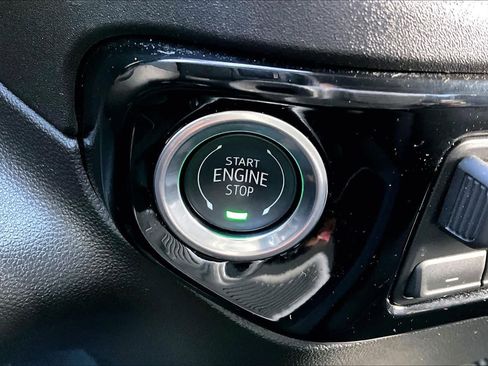 Used 2026 Chevrolet Silverado 1500 RST image 33