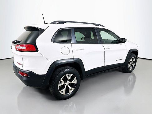 Used 2017 Jeep Cherokee Trailhawk w/ Cold Weather Group AWD/4WD image 7