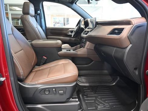 Used 2021 Chevrolet Tahoe High Country w/ Premium Package AWD/4WD image 11