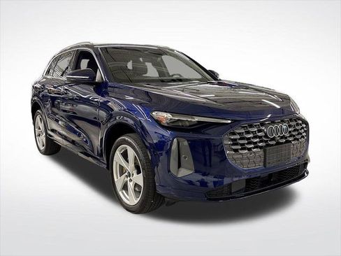 Certified 2025 Audi Q5 Premium w/ Premium Plus AWD/4WD image 7