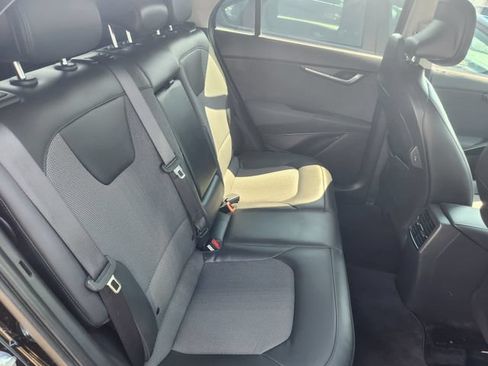Used 2023 Kia Niro EX Touring FWD image 7