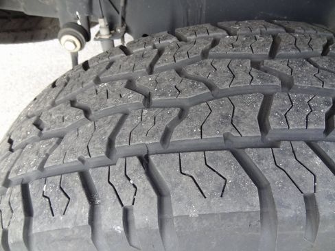 Used 2020 Jeep Gladiator Overland image 14