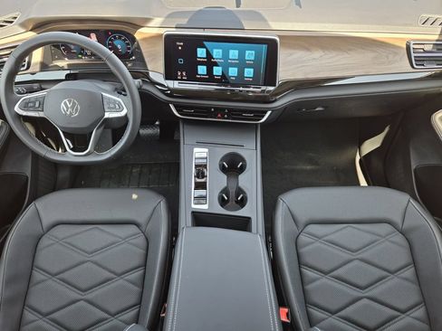 New 2026 Volkswagen Atlas SE FWD image 24