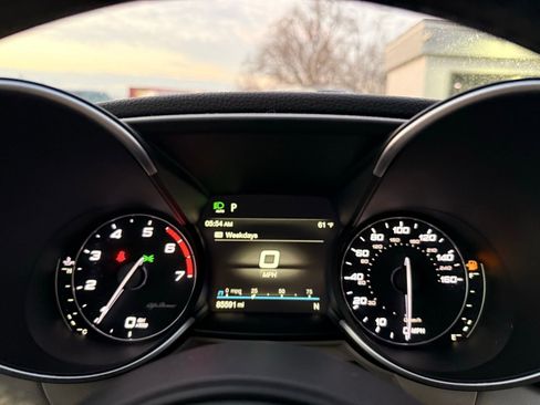 Used 2020 Alfa Romeo Giulia w/ Nero Edizione image 20