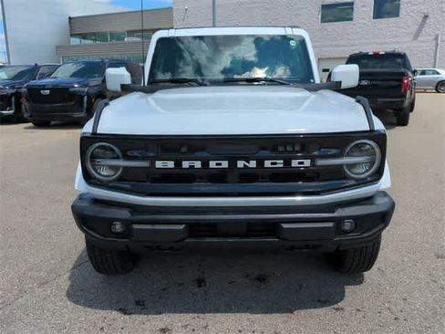 New 2023 Ford Bronco Outer Banks image 8