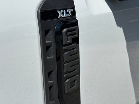 Certified 2026 Ford F250 XLT w/ XLT Premium Package AWD/4WD image 6