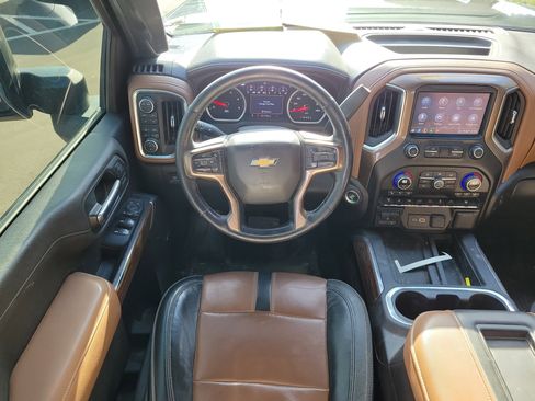 Used 2020 Chevrolet Silverado 2500 High Country image 10