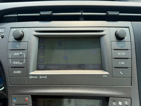 Used 2012 Toyota Prius Three w/ Solar Roof Pkg FWD image 23