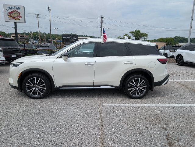 Used 2023 INFINITI QX60 Sensory w/ Cargo Package AWD/4WD image 2