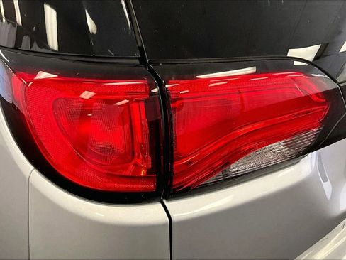 Used 2023 Chrysler Voyager LX image 29