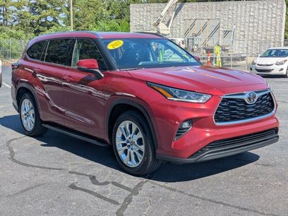 Used 2023 Toyota Highlander Limited