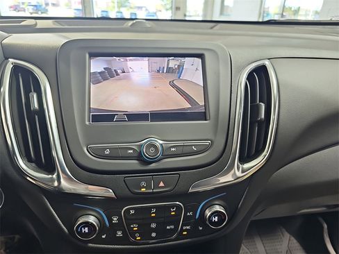 Used 2023 Chevrolet Equinox LT image 28