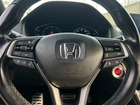 Used 2018 Honda Accord Sport image 21