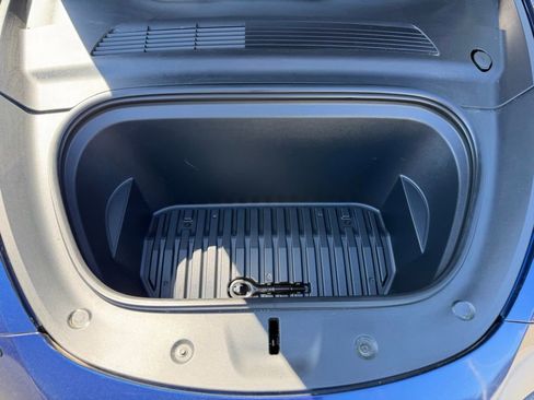 Used 2020 Tesla Model Y Long Range image 6