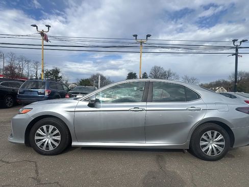 Used 2023 Toyota Camry LE image 8
