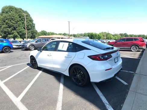 Certified 2025 Honda Civic Sport image 10