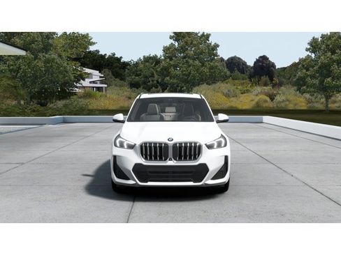 New 2026 BMW X1 xDrive28i image 3