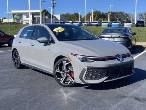 Certified 2025 Volkswagen GTI SE image 1