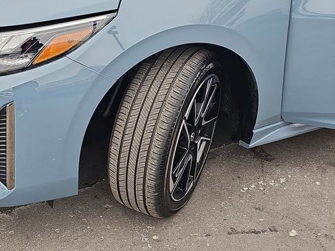 Used 2025 Nissan Sentra SR image 34