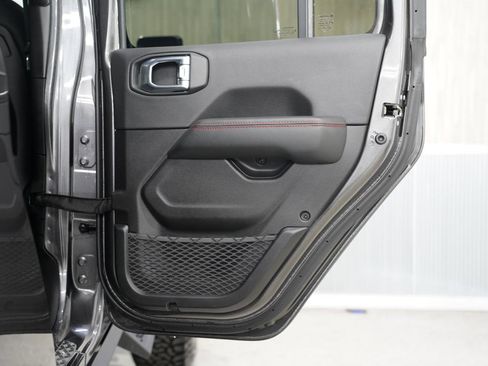 Used 2024 Jeep Gladiator Rubicon image 37