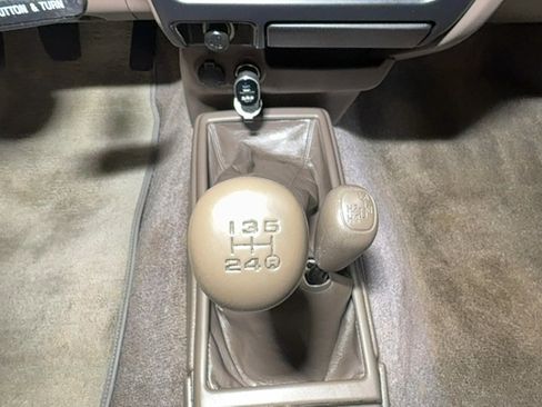 Used 1998 Toyota Tacoma 4x4 Regular Cab image 14