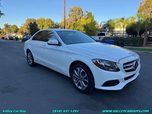 Used 2015 Mercedes-Benz C 300 4MATIC Sedan image 4