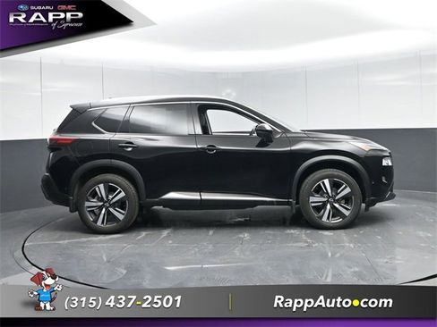 Used 2023 Nissan Rogue SL w/ SL Premium Package image 3